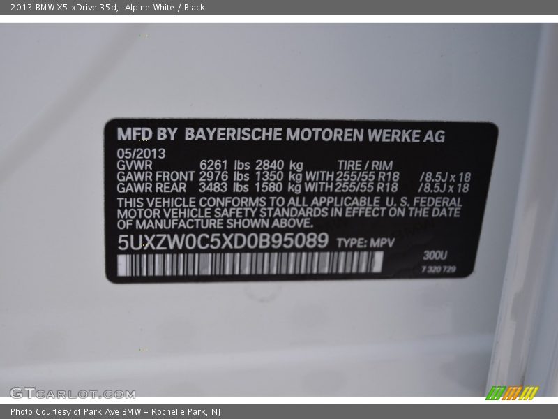 Alpine White / Black 2013 BMW X5 xDrive 35d