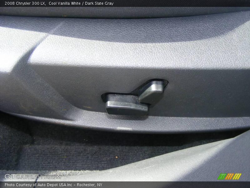 Cool Vanilla White / Dark Slate Gray 2008 Chrysler 300 LX
