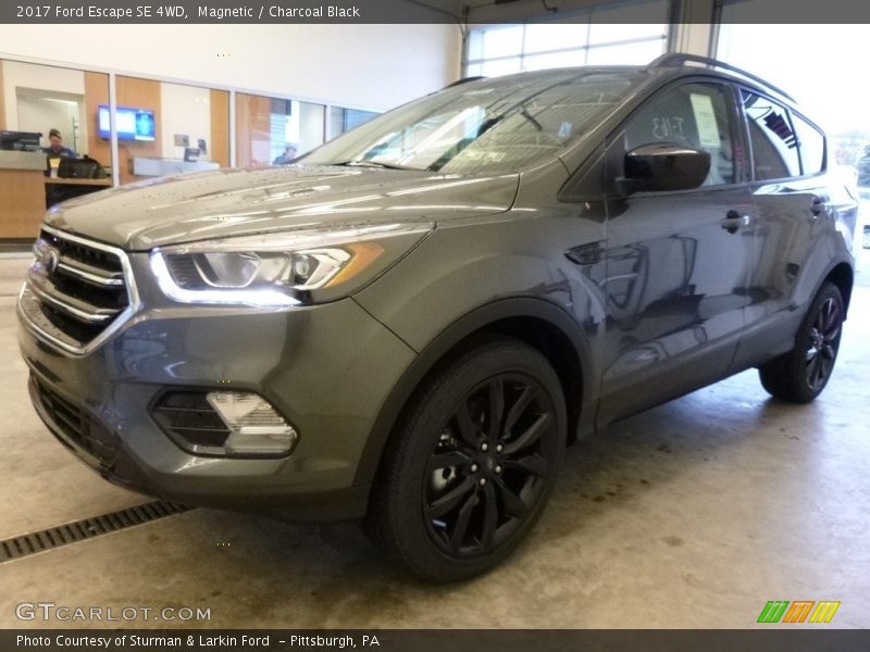Magnetic / Charcoal Black 2017 Ford Escape SE 4WD