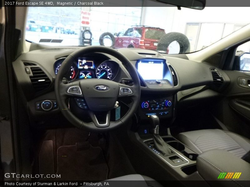 Magnetic / Charcoal Black 2017 Ford Escape SE 4WD