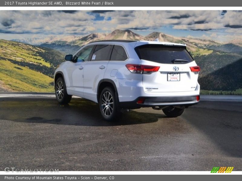 Blizzard White Pearl / Black 2017 Toyota Highlander SE AWD