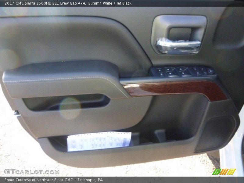 Summit White / Jet Black 2017 GMC Sierra 2500HD SLE Crew Cab 4x4