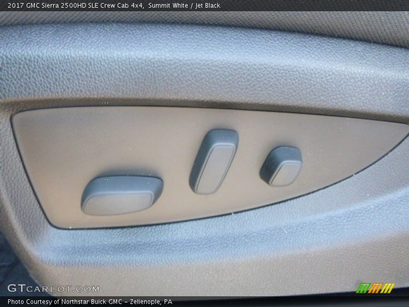 Summit White / Jet Black 2017 GMC Sierra 2500HD SLE Crew Cab 4x4