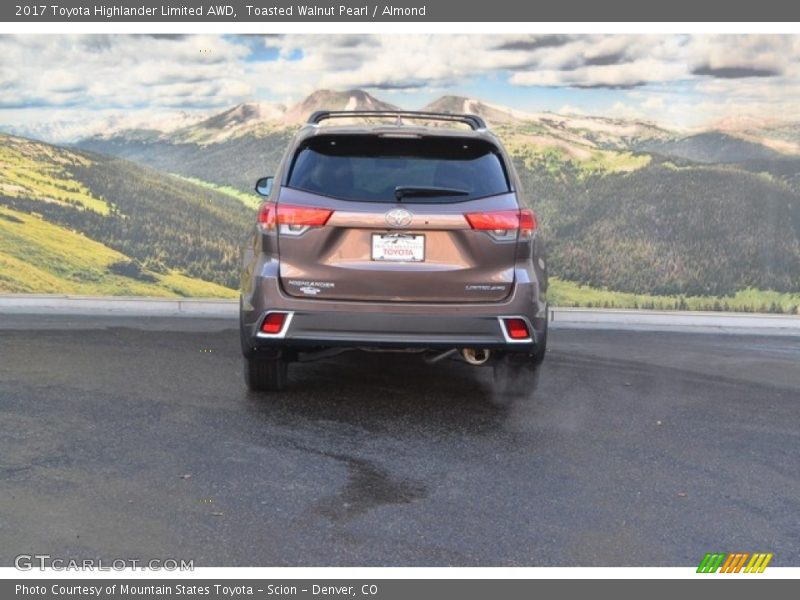 Toasted Walnut Pearl / Almond 2017 Toyota Highlander Limited AWD