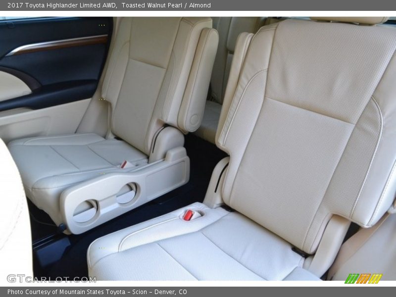 Toasted Walnut Pearl / Almond 2017 Toyota Highlander Limited AWD