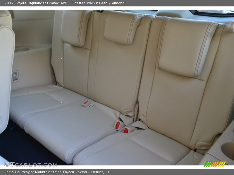 Toasted Walnut Pearl / Almond 2017 Toyota Highlander Limited AWD