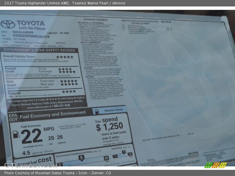 Toasted Walnut Pearl / Almond 2017 Toyota Highlander Limited AWD