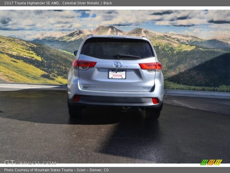 Celestial Silver Metallic / Black 2017 Toyota Highlander SE AWD