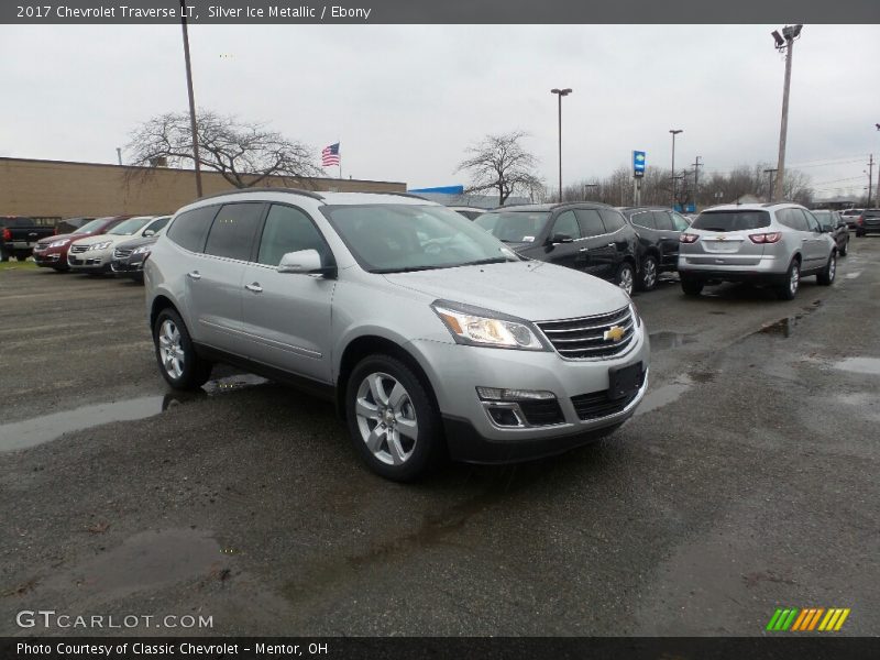 Silver Ice Metallic / Ebony 2017 Chevrolet Traverse LT