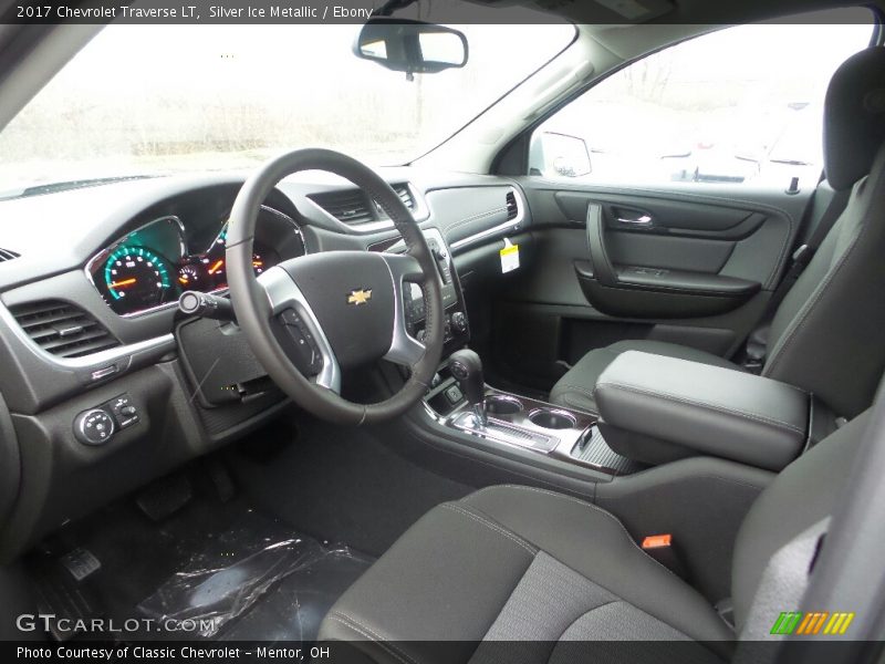 Silver Ice Metallic / Ebony 2017 Chevrolet Traverse LT