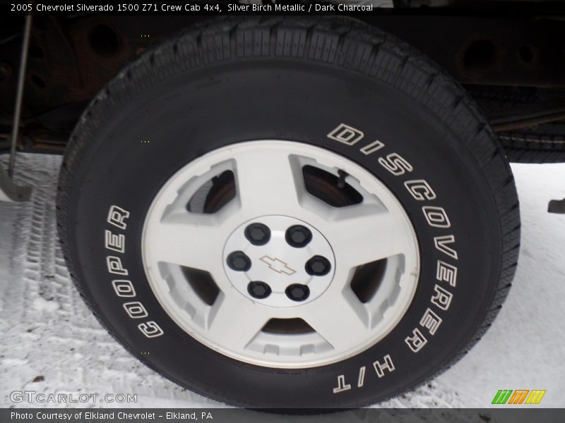 Silver Birch Metallic / Dark Charcoal 2005 Chevrolet Silverado 1500 Z71 Crew Cab 4x4