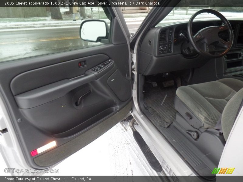 Silver Birch Metallic / Dark Charcoal 2005 Chevrolet Silverado 1500 Z71 Crew Cab 4x4