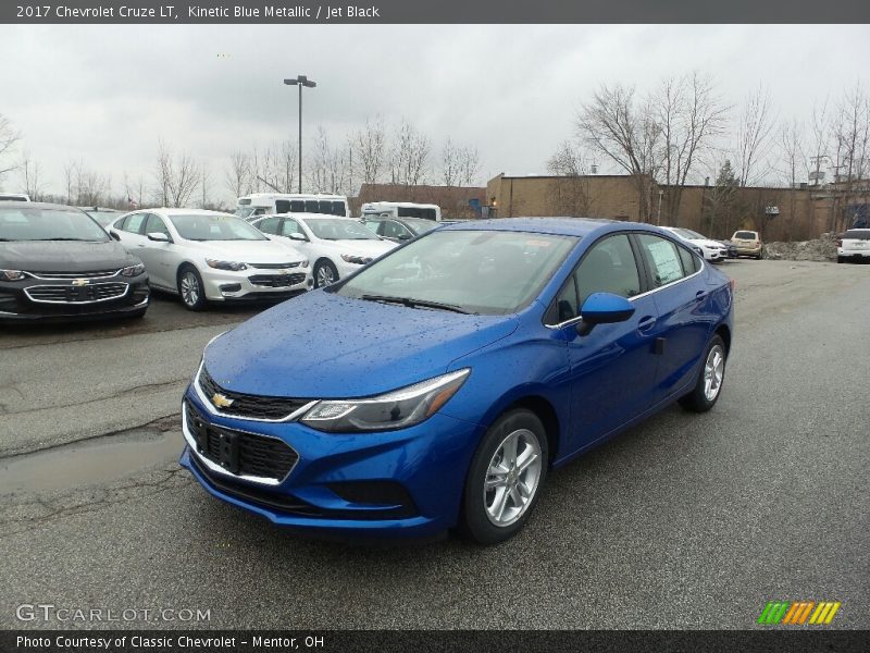 Kinetic Blue Metallic / Jet Black 2017 Chevrolet Cruze LT