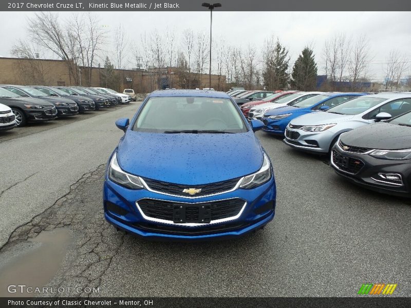 Kinetic Blue Metallic / Jet Black 2017 Chevrolet Cruze LT