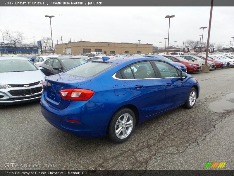 Kinetic Blue Metallic / Jet Black 2017 Chevrolet Cruze LT