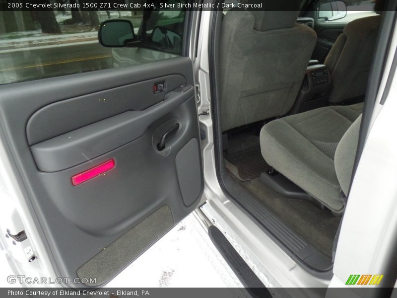 Silver Birch Metallic / Dark Charcoal 2005 Chevrolet Silverado 1500 Z71 Crew Cab 4x4