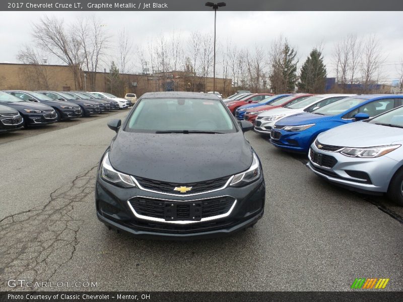 Graphite Metallic / Jet Black 2017 Chevrolet Cruze LT