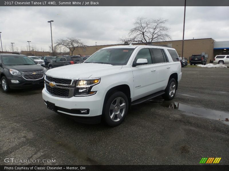 Front 3/4 View of 2017 Tahoe LT 4WD