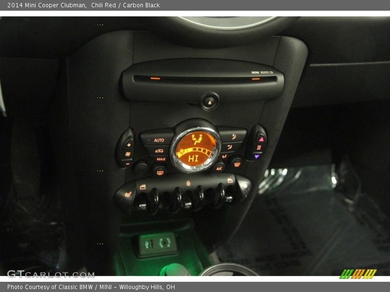 Chili Red / Carbon Black 2014 Mini Cooper Clubman
