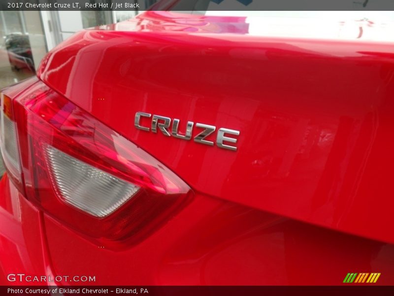 Red Hot / Jet Black 2017 Chevrolet Cruze LT