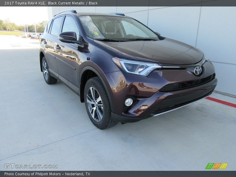 Front 3/4 View of 2017 RAV4 XLE