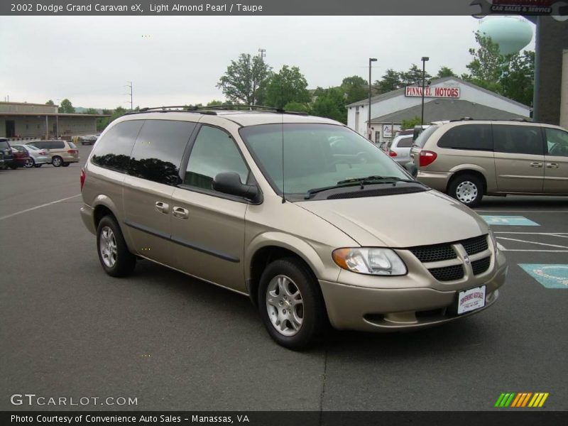 Light Almond Pearl / Taupe 2002 Dodge Grand Caravan eX