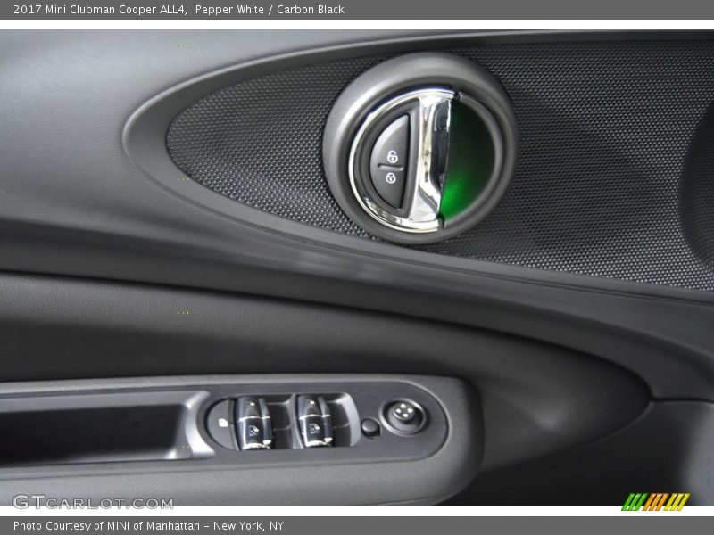 Pepper White / Carbon Black 2017 Mini Clubman Cooper ALL4