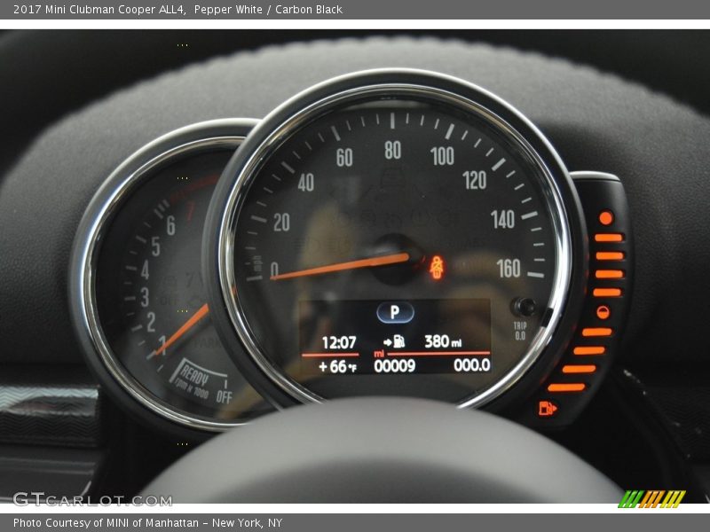 Pepper White / Carbon Black 2017 Mini Clubman Cooper ALL4