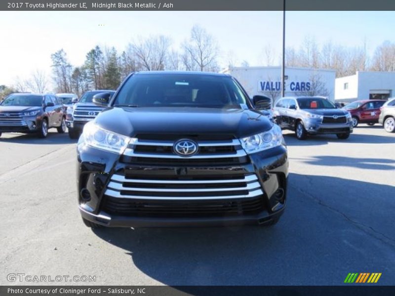 Midnight Black Metallic / Ash 2017 Toyota Highlander LE