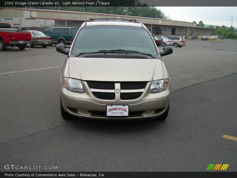 Light Almond Pearl / Taupe 2002 Dodge Grand Caravan eX