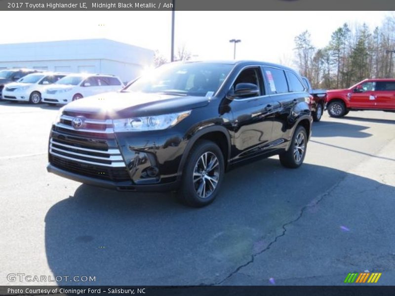 Midnight Black Metallic / Ash 2017 Toyota Highlander LE