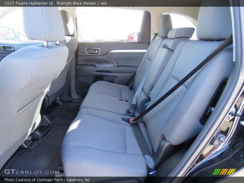 Midnight Black Metallic / Ash 2017 Toyota Highlander LE