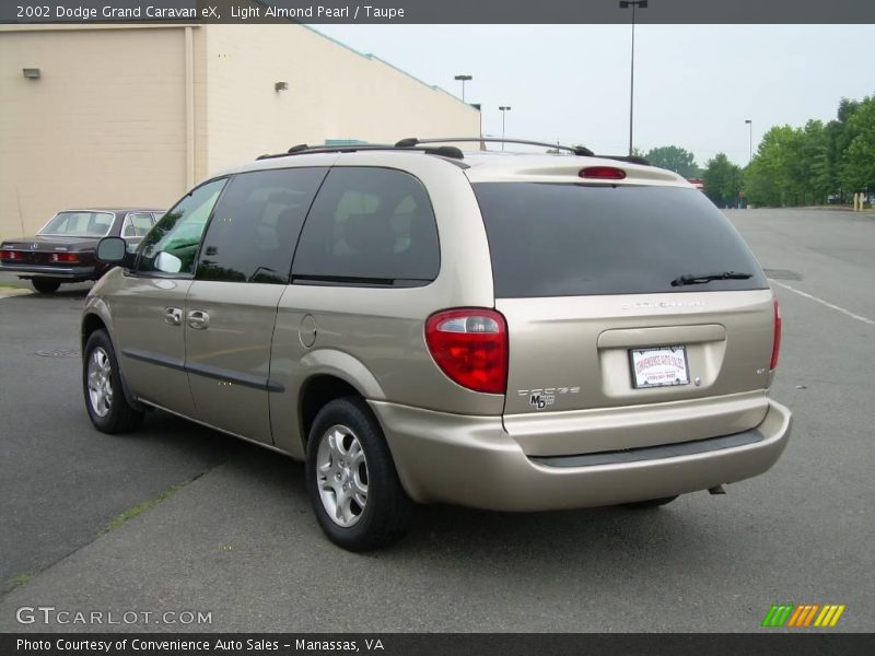 Light Almond Pearl / Taupe 2002 Dodge Grand Caravan eX