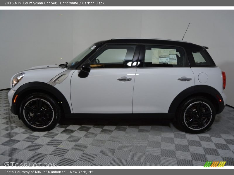 Light White / Carbon Black 2016 Mini Countryman Cooper