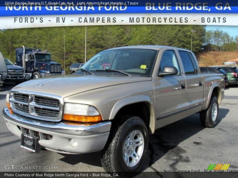 Light Almond Pearl Metallic / Taupe 2004 Dodge Dakota SLT Quad Cab 4x4