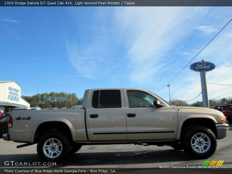 Light Almond Pearl Metallic / Taupe 2004 Dodge Dakota SLT Quad Cab 4x4