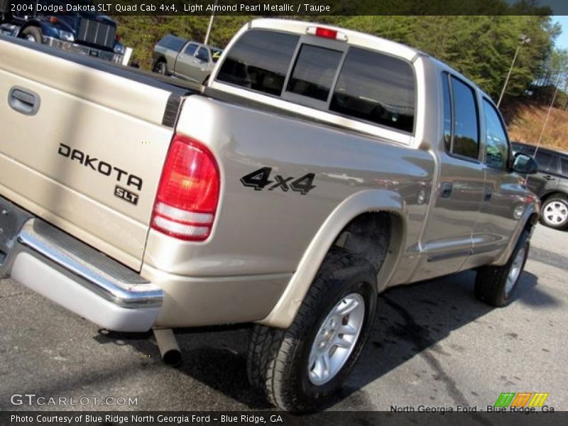 Light Almond Pearl Metallic / Taupe 2004 Dodge Dakota SLT Quad Cab 4x4