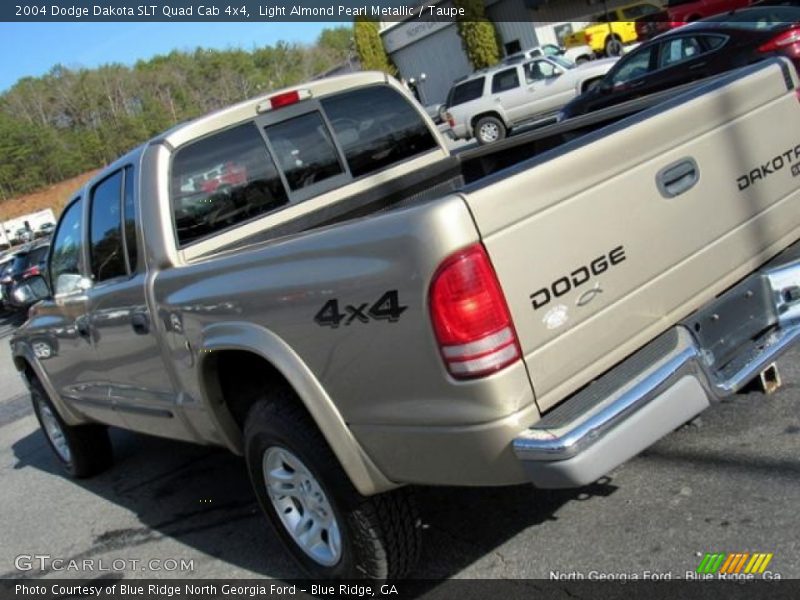 Light Almond Pearl Metallic / Taupe 2004 Dodge Dakota SLT Quad Cab 4x4