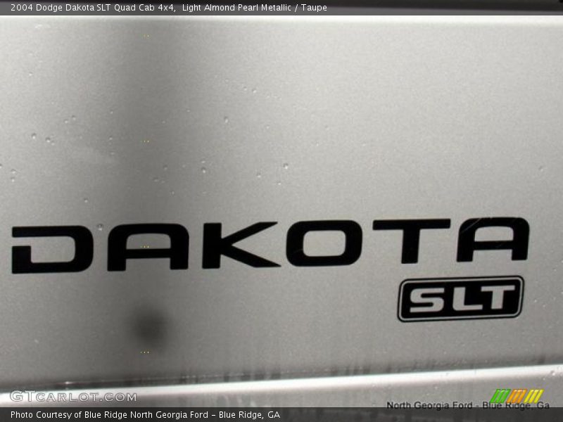 Light Almond Pearl Metallic / Taupe 2004 Dodge Dakota SLT Quad Cab 4x4