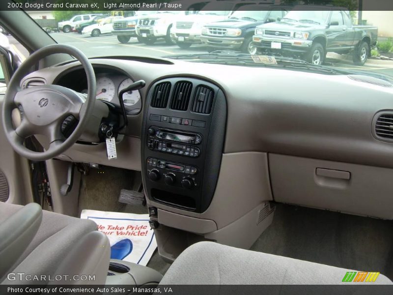 Light Almond Pearl / Taupe 2002 Dodge Grand Caravan eX