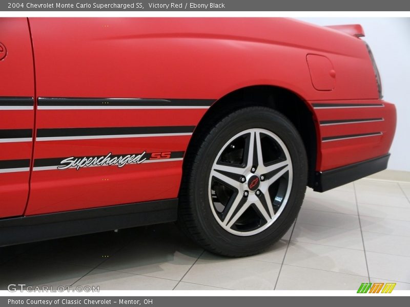 Victory Red / Ebony Black 2004 Chevrolet Monte Carlo Supercharged SS