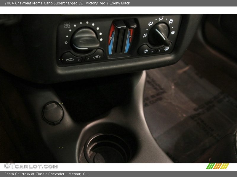 Victory Red / Ebony Black 2004 Chevrolet Monte Carlo Supercharged SS