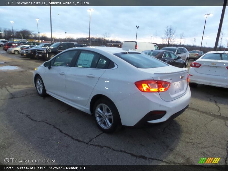 Summit White / Jet Black 2017 Chevrolet Cruze LT