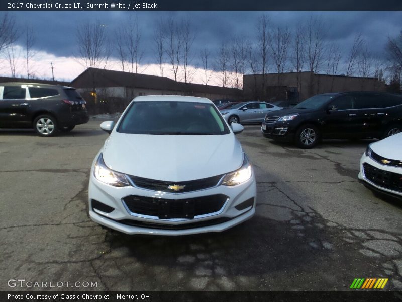 Summit White / Jet Black 2017 Chevrolet Cruze LT