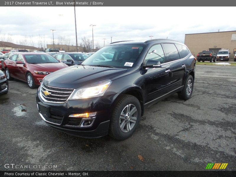 Blue Velvet Metallic / Ebony 2017 Chevrolet Traverse LT