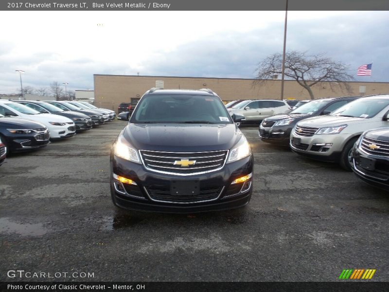 Blue Velvet Metallic / Ebony 2017 Chevrolet Traverse LT