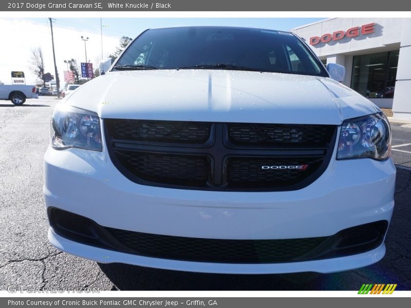 White Knuckle / Black 2017 Dodge Grand Caravan SE