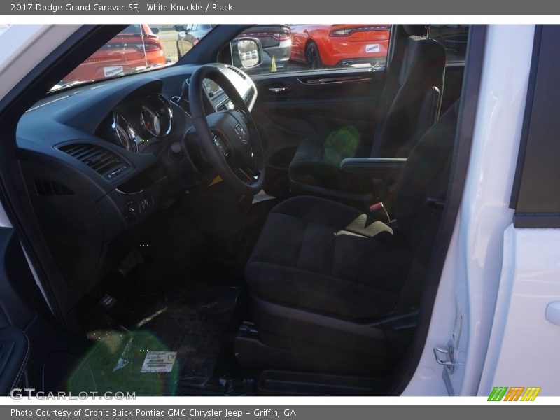 White Knuckle / Black 2017 Dodge Grand Caravan SE