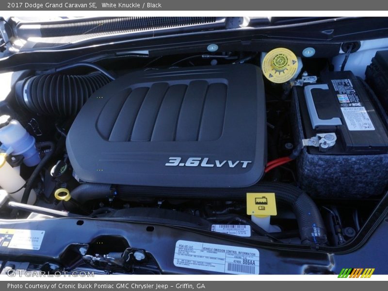 White Knuckle / Black 2017 Dodge Grand Caravan SE