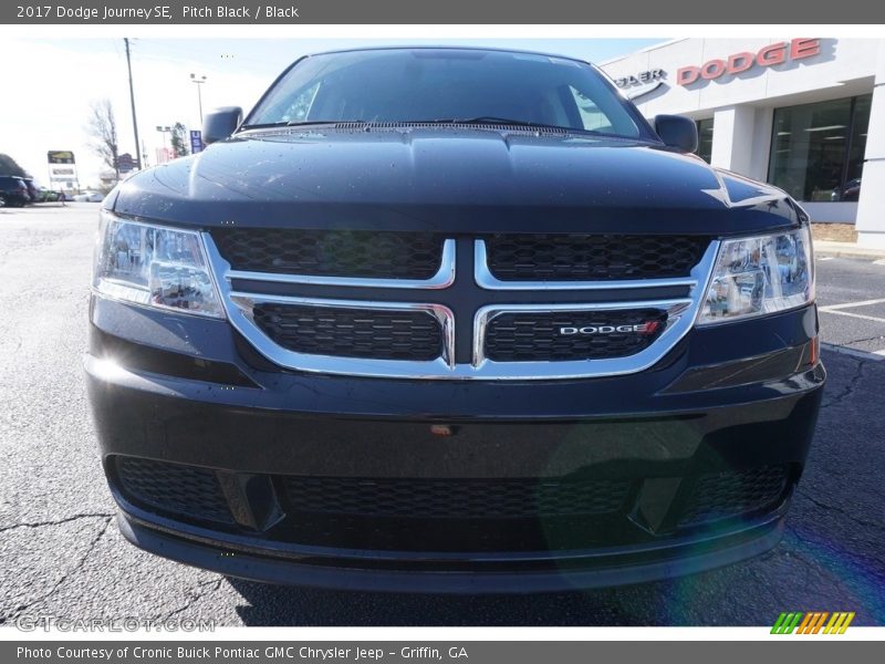 Pitch Black / Black 2017 Dodge Journey SE